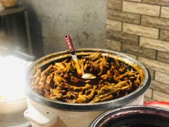 -爆炸头阿姨小四川正宗川味小吃(无任何分店)