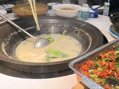 -陈大锅·岳阳鱼馆·地道岳阳菜(美食街店)