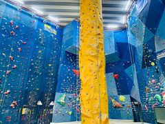 -山之巅攀岩馆(太古城店)