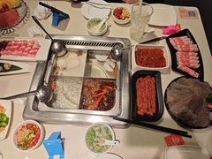 -海底捞火锅鲜切牛肉主题店(长寿路店)