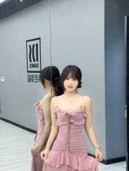 -单色舞蹈
