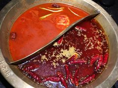 菌汤／番茄鸳鸯锅-渝利重庆火锅