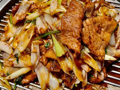 经典葱爆小羔羊肉-悦融·京鲁菜·露台花园(安定门店)