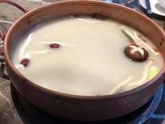 -三人行骨头王火锅(长寿店)