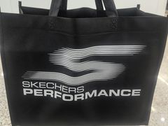 -SKECHERS 斯凯奇(上海国际时尚中心店)