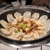 位于万宝广场三楼，店铺名字看上去像是串串店