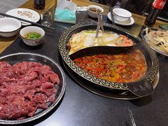 -小志家.野生菌鲜切牦牛肉牛杂火锅