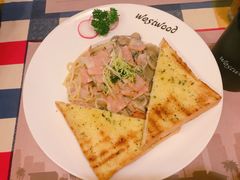 奶油蘑菇培根意面-遇见西木美式餐厅(体育路店)