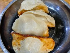 -黄阿姨锅贴大王(万航渡路店)