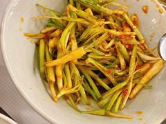 凉拌香菜根-新李记 · 口味菜馆(南郊公园店)
