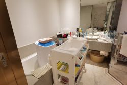 -玥奢国际母婴护理中心(滨江宝龙店)