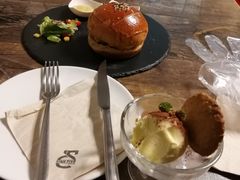 -HIGH FIVE哈福手工汉堡(桂林路店)