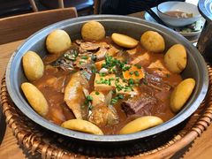 胶东鱼锅贴饼子-山东宾馆·齐鲁苑餐厅