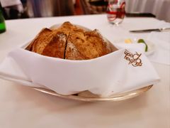 餐前面包-上海和平饭店-华懋阁 The Cathay Room