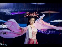 -九月鹰飞汉服摄影工作室