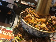-沪小二炭火蛙锅(淮海中路美食不夜城店)