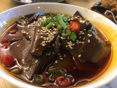 冒鸭血-嗜辣吃客
