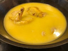 -鲜入围煮花胶鸡海鲜火锅