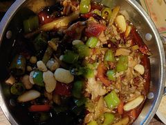 -老街烧烤大排档·地道湖北菜·龙虾馆(汉口火车站店)