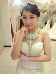 -艾米丽婚纱礼服