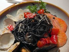 墨鱼汁海鲜意面-俏贝拉(裕后街店)