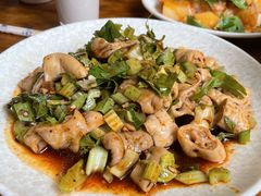 凉拌肥肠-茅屋大酒店