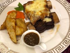 沙皇芝士烤带骨牛排-92°C俄式厨房(中央大街店)