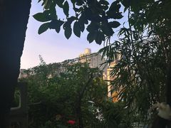 -彳亍咖啡·这里(水湾路店)