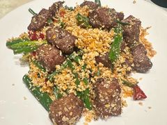 避风塘牛肉粒-誉八仙粤菜(万象天地店)