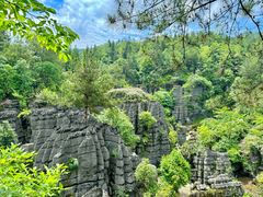 -梭布垭石林景区