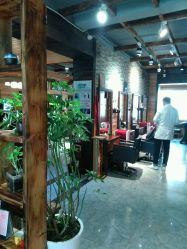 点击看大图 -MONE美发沙龙