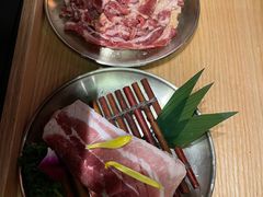 老太太特色肥牛-西塔老太太泥炉烤肉(双井店)