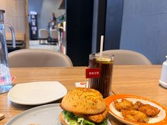 -必胜客(海雅PH店)