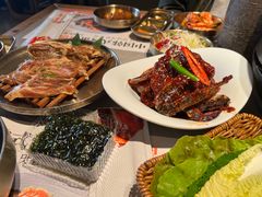 -草家酱蟹炭火烤肉店(珲春南路一店)