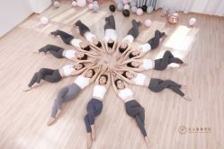 -亚太瑜伽普拉提学院