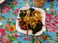 -闯关东东北农家菜(崂山石老人店)