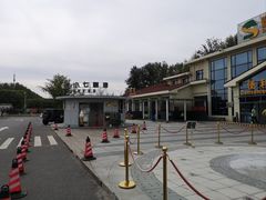 -窦店服务区-停车场