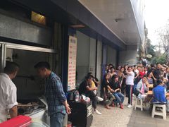 等位区-甘记肥肠粉(马鞍北路店)