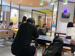 大堂-麦当劳(百联西郊购物中心店)