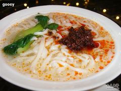 小碗担担面-东四民芳餐厅(世茂工三店)