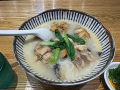 -鲜越鲜鱼粉(财富购物中心店)