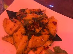 -拾光音乐餐酒吧(告庄星光夜市店)