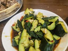 拍黄瓜-谢大牛馆·中式卤牛排(老店)