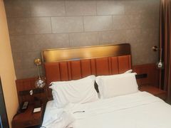 -喆·啡酒店(北京劲松双井地铁站店)