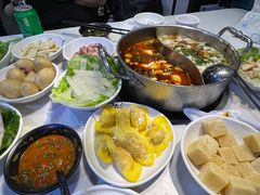 -德林酸菜鱼火锅(南丹店)