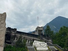 -四川汶川特大地震漩口中学遗址