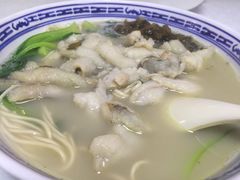 -明呈黄鱼面馆(斜土路店)