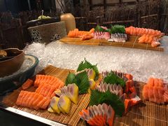 刺身-松山湖凯悦酒店·Café自助餐厅·周末火舞秀表演