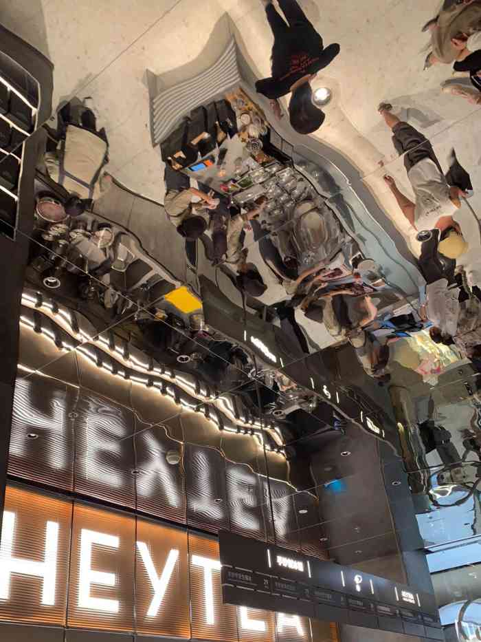 喜茶(万象城黑金店)-"[调皮][调皮][调皮][调皮]昨天小.