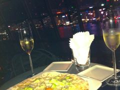 Veuve&nbsp;Cliquot&nbsp;and&nbsp;Pizza&nbsp;at&nbsp;Aqua&nbsp;Spirit&nbsp;02-Aqua